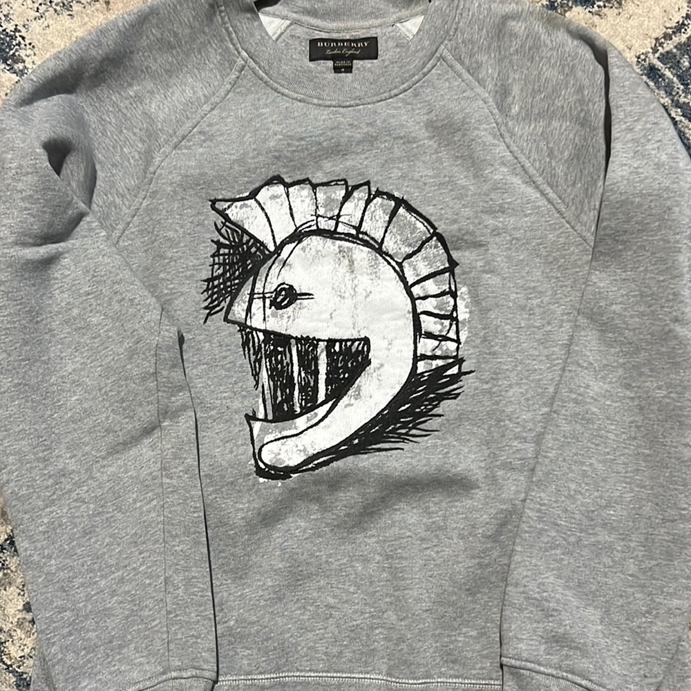 Burberry sweater